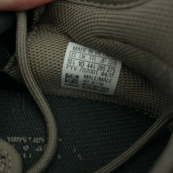 Men’s Tan Adidas Sneakers - Picture 4 of 5